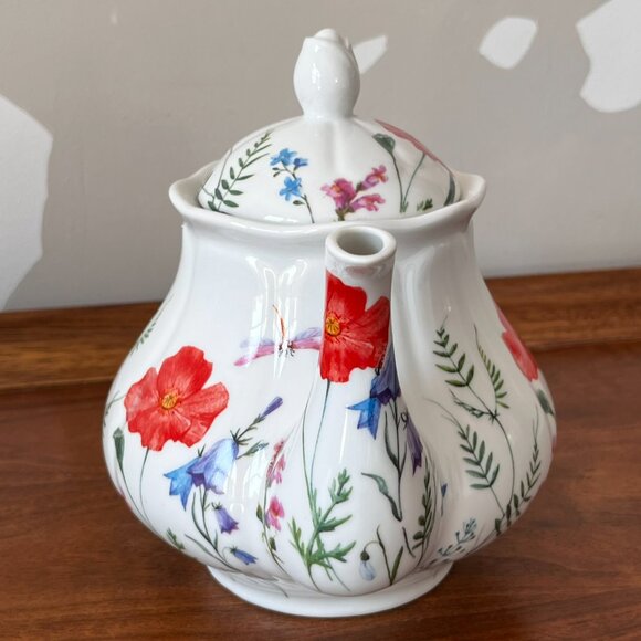 Kent Pottery Porcelain Teapot Floral Dragonflies Poppies Cottagecore SMALL FLAW - Picture 4 of 17